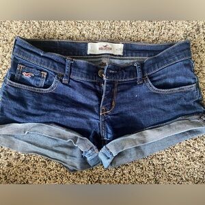 PRACTICALLY NEW Hollister Extra-short, low waisted Jean Shorts
